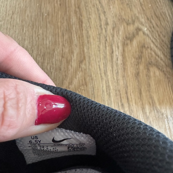 Nike Dunk Low Panda Shoes Big boy 6.5. Men’s 6, Womens 7 equivalent - Picture 5 of 5